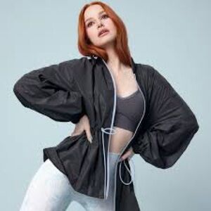 Fabletics x Madelaine Petsch | Black & Blue Jacket